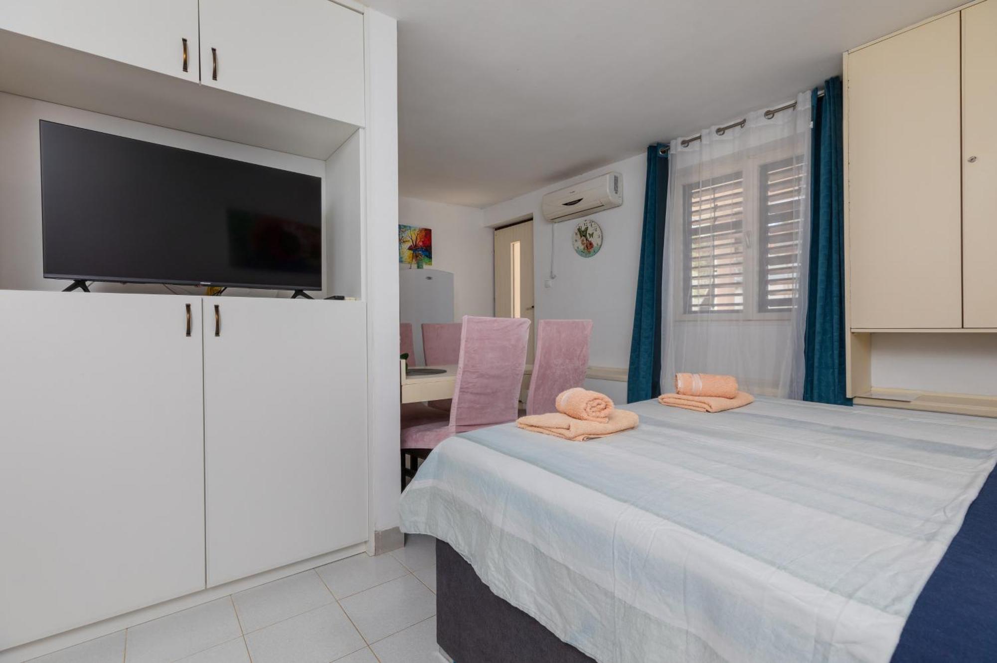 Apartments By The Sea Balica Rat, Omis - 1065 Exterior foto