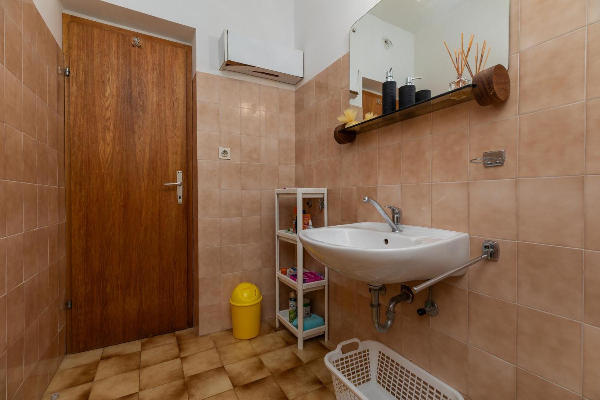 Apartments By The Sea Balica Rat, Omis - 1065 Habitación foto